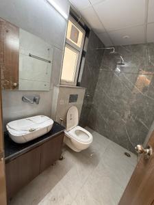 Bathroom Image of 550 Sq.ft 1 BHK Builder Floor for rent in Sector 46 Gurgaon for Rs. 40000