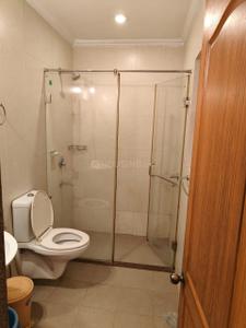Bathroom Image of 1000 Sq.ft 2 BHK Apartment / Flat for rent in Siolim Goa for Rs. 65000