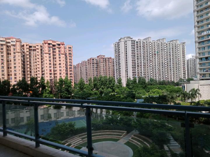 Mahagun Mezzaria Main Image 1