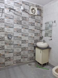 Image of 1750 Sq.ft 3 BHK Apartment / Flat for sale in Paschim Vihar, New Delhi for Rs. 27000000
