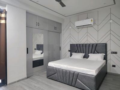Bedroom Image of 1600 Sq.ft 3 BHK Apartment / Flat for rent in Freedom Fighters Enclave New Delhi for Rs. 58000