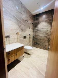 Bathroom Image of 1350 Sq.ft 3 BHK Apartment / Flat for sale in Kharar Mohali for Rs. 7800000
