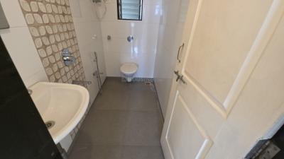 Image of 700 Sq.ft 2 BHK Apartment / Flat for sale in Matunga West, Mumbai for Rs. 35000000