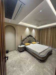 Bedroom Image of 1850 Sq.ft 3 BHK Builder Floor for sale in Vishnu Apartments, Safdarjung Enclave New Delhi for Rs. 49900000