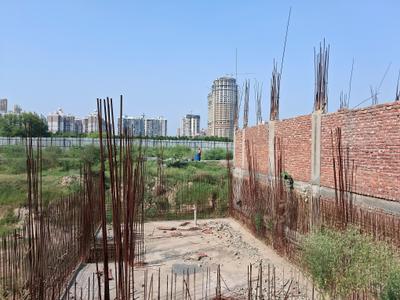 Image of 5400 Sq.ft Residential Plot / Land for sale in Centrum Estates 76, Sector 76, Noida for Rs. 120000000
