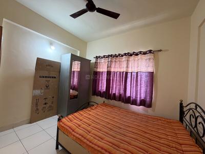 Bedroom Image of 650 Sq.ft 1 BHK Apartment / Flat for rent in Kumar Paradise, Magarpatta City Pune for Rs. 28000