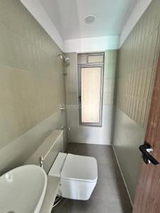 Bathroom Image of 624 Sq.ft 2 BHK Apartment / Flat for rent in Gurukrupa Nirmalam, Bandra East Mumbai for Rs. 140000