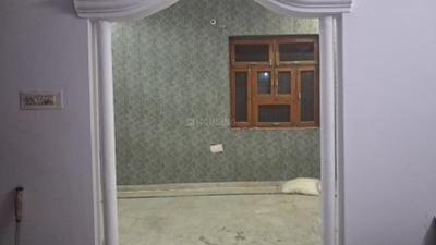 Bedroom Image of 800 Sq.ft 2 BHK Builder Floor for rent in Phool Bagh Colony Lucknow for Rs. 9000