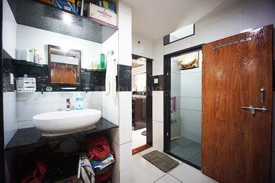 Bathroom Image of 855 Sq.ft 2 BHK Apartment / Flat for sale in Thakkarbapa Nagar Ahmedabad for Rs. 2990000