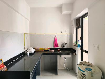 Kitchen Image of 938 Sq.ft 2 BHK Apartment / Flat for rent in Runwal Gardens Phase I, Dombivli East Thane for Rs. 19999