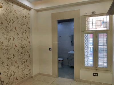 Bedroom Image of 1350 Sq.ft 3 BHK Builder Floor for sale in Indirapuram Ghaziabad for Rs. 12000000