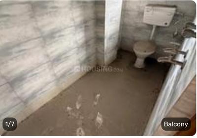 Bathroom Image of 980 Sq.ft 2 BHK Apartment / Flat for sale in Airport Gate No 2 Kolkata for Rs. 3300000