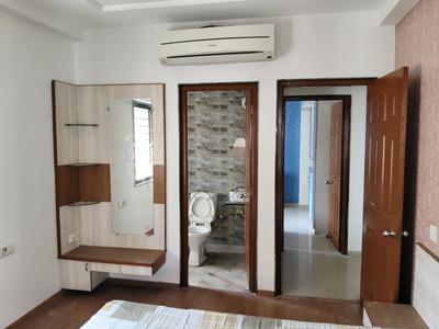 Bedroom Image of 1230 Sq.ft 2 BHK Apartment / Flat for sale in Saanvi Nirman Solace, South Bopal Ahmedabad for Rs. 5450000