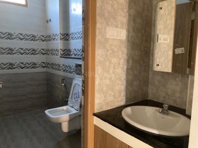 Bathroom Image of 2500 Sq.ft 4 BHK Apartment / Flat for rent in Nungambakkam Chennai for Rs. 135000