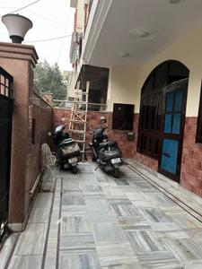 Image of 1800 Sq.ft 2 BHK Independent House for rent in Sector 39, Noida for Rs. 28000
