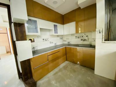 Kitchen Image of 1450 Sq.ft 3 BHK Apartment / Flat for sale in Sector 102 Noida for Rs. 6800000