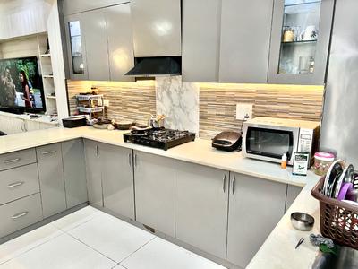 Kitchen Image of 900 Sq.ft 1.5 BHK Independent House for rent in Sector 51 Gurgaon for Rs. 25000