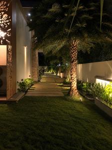 Image of 10000 Sq.ft 5 BHK Independent House for rent in Neelankarai, Chennai for Rs. 400000
