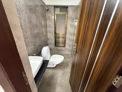 Bathroom Image of 800 Sq.ft 2 BHK Apartment / Flat for rent in Regency Anantam Phase II, Dombivli East Thane for Rs. 25000