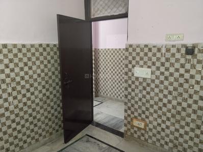 Image of 360 Sq.ft 1 BHK Apartment / Flat for sale in Mandawali, New Delhi for Rs. 2000000
