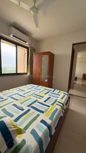 Bedroom Image of 1600 Sq.ft 2 BHK Apartment / Flat for rent in Science City Ahmedabad for Rs. 38000