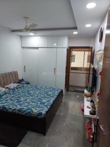 Bedroom Image of 1350 Sq.ft 3 BHK Builder Floor for rent in Shalimar Bagh New Delhi for Rs. 49000