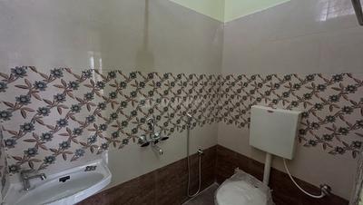 Bathroom Image of 860 Sq.ft 2 BHK Independent House for sale in SPE Ansika Apartment, Thirunindravur Chennai for Rs. 4500000