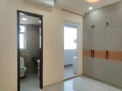 Bedroom Image of 1600 Sq.ft 3.5 BHK Apartment / Flat for rent in Smartworld Orchard, Sector 61 Gurgaon for Rs. 55000
