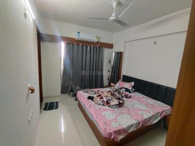 Bedroom Image of 1800 Sq.ft 3 BHK Apartment / Flat for rent in Motherland Magnate Lavish, Vaishno Devi Circle Ahmedabad for Rs. 42000