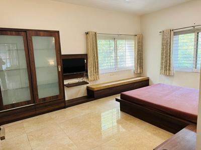 Bedroom Image of 2700 Sq.ft 4 BHK Independent House for sale in Thaltej Ahmedabad for Rs. 45000000