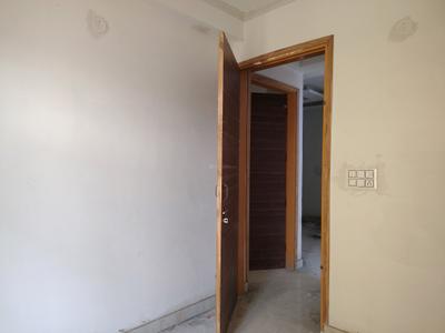 Bedroom Image of 650 Sq.ft 2 BHK Apartment / Flat for sale in Sangam Vihar New Delhi for Rs. 3500000