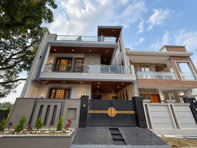 Building Image of 4425 Sq.ft 5 BHK Villa for sale in Sahastradhara Road Dehradun for Rs. 29500000