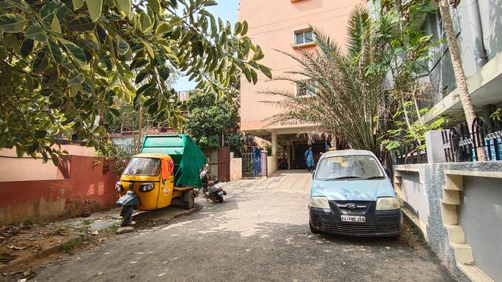 RT Nagar Main Image 1