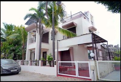 3.5 BHK Semi Furnished Independent House
