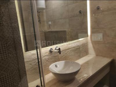 Bathroom Image of 3000 Sq.ft 4 BHK Builder Floor for rent in Altura Green Park Luxury Floors, Green Park Extension New Delhi for Rs. 180000