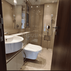 Image of 950 Sq.ft 3 BHK Apartment / Flat for sale in Hiranandani Highland A B C D And E Wing, Powai, Mumbai for Rs. 42000000