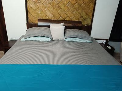 Bedroom Image of 550 Sq.ft 1 BHK Apartment / Flat for rent in Juhu Mumbai for Rs. 72000