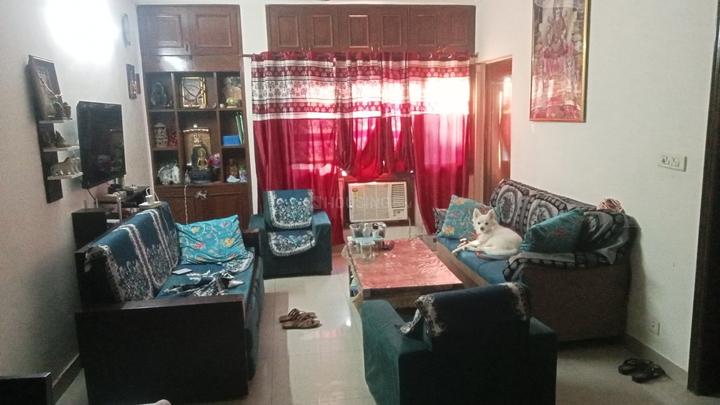 Hill View Apartments Living Room 1