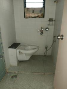 Common Bathroom Image of 820 Sq.ft 2 BHK Apartment / Flat for rent in Magarpatta Iris, Magarpatta City Pune for Rs. 35000