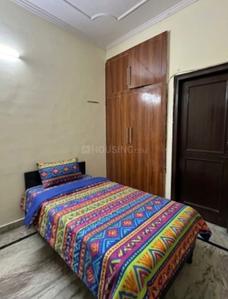 Bedroom Image of 2500 Sq.ft 12 BHK Builder Floor for rent in Sector 70 Noida for Rs. 12000