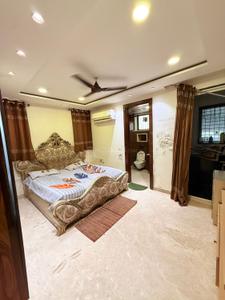Bedroom Image of 1801 Sq.ft 3 BHK Builder Floor for sale in Tilak Nagar New Delhi for Rs. 35000000