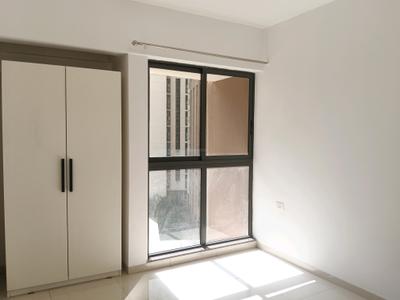 Bedroom Image of 900 Sq.ft 2 BHK Apartment / Flat for rent in Lodha Splendora Riverview by Lodha Group, Kasarvadavali Thane for Rs. 30000