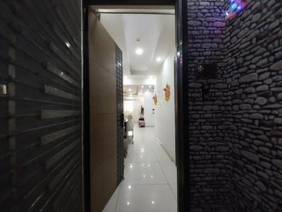 Bathroom Image of 2300 Sq.ft 4 BHK Apartment / Flat for sale in Saya Gold Avenue, Indirapuram Ghaziabad for Rs. 32000000