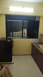 Kitchen Image of 410 Sq.ft 1 BHK Apartment / Flat for rent in Worli Mumbai for Rs. 42000