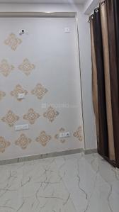 Bedroom Image of 1000 Sq.ft 2 BHK Builder Floor for rent in Sector Xu 1 Greater Noida for Rs. 20000