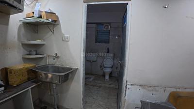 Bathroom Image of 800 Sq.ft 2 BHK Apartment / Flat for sale in Kidwaipuri Patna for Rs. 8000000