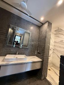 Bathroom Image of 3618 Sq.ft 4 BHK Builder Floor for sale in DLF Independent Floors, DLF Phase 3 Gurgaon for Rs. 37500000