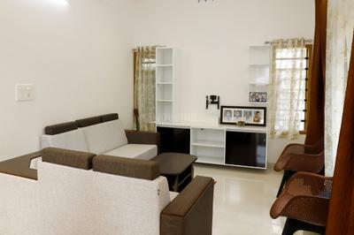 Hall Image of 1950 Sq.ft 4 BHK Independent House for sale in Pukkattupady Kochi for Rs. 13000000