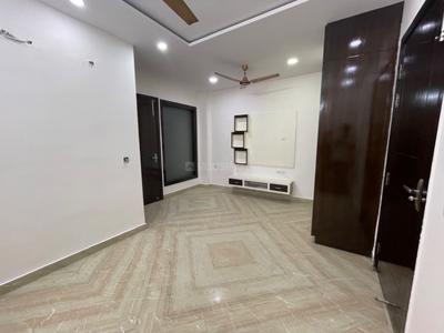 Bedroom Image of 800 Sq.ft 2 BHK Builder Floor for rent in Pitampura New Delhi for Rs. 25000