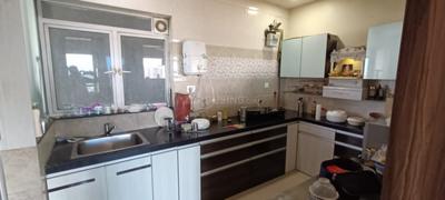 Kitchen Image of 1350 Sq.ft 2.5 BHK Apartment / Flat for rent in Amanora Aspire Towers, Hadapsar Pune for Rs. 65000